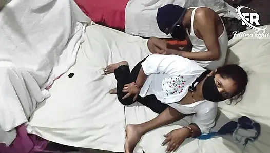 Masti teman gadis india di ranjang