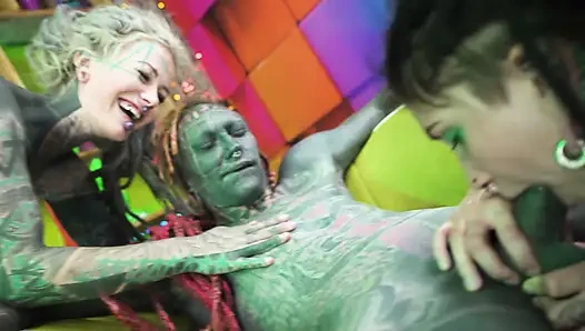 Raw Threesome Anal - Deep Gapes and ATM