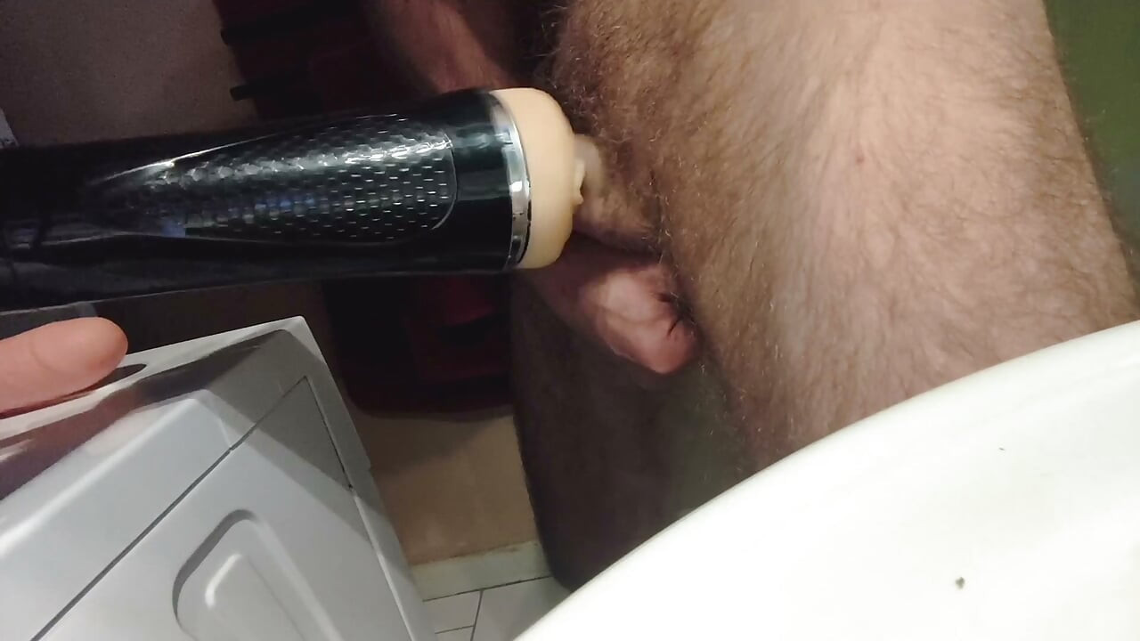膣内で激しい絶頂