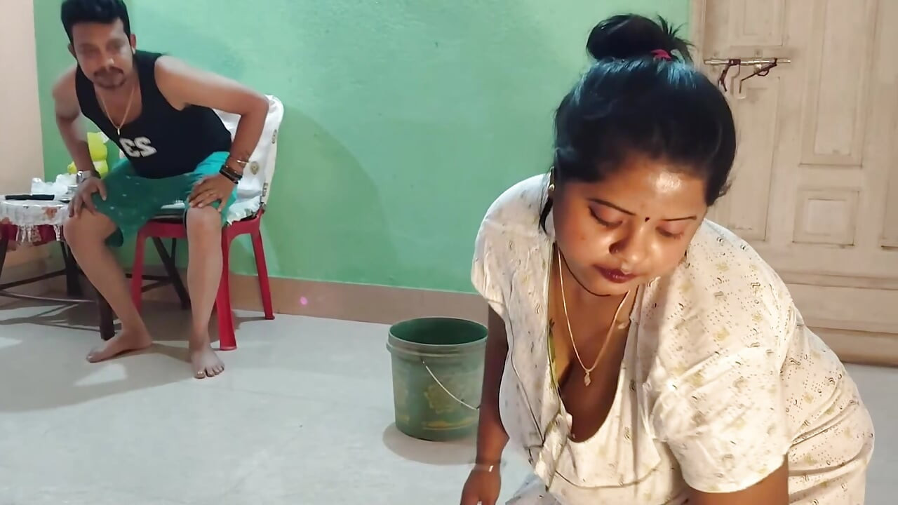 Maalik ke bete ne kaamwali bae ko choda