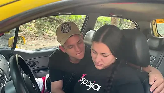 I Help Fat Latina to Get Stranded in the Middle of Nowhere in Exchange for a Hard Fuck in Her Car.