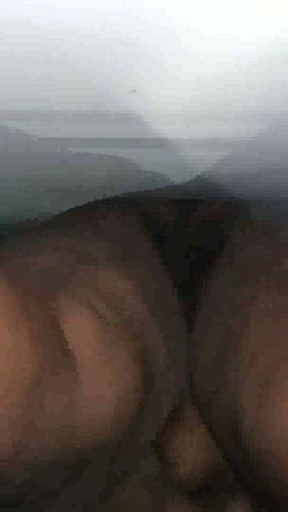 テキサスGH6の淫乱女 - 黒人妻がグローリーホールで知らない男たちとセックス | Clip 1