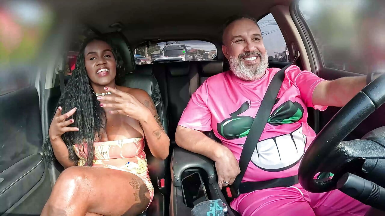 The Black Woman From Rio Put on an Amazing Anal Show in the Passenger Seat - Gabi Vargas