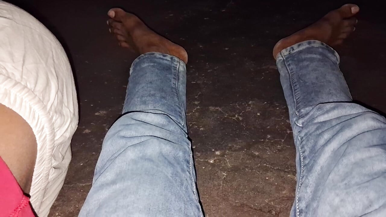 Sautele bhaee ne bhaartiy desi ki tang gand men gand chudaee ka svad khoja