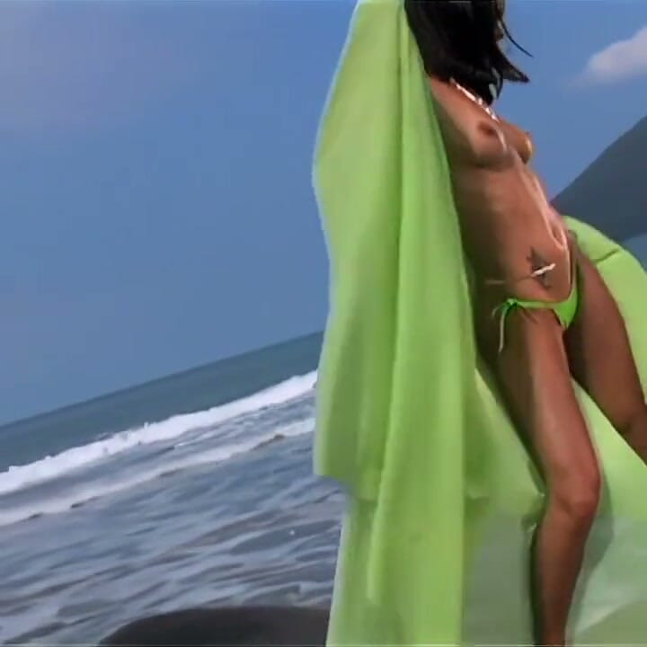 Two juicy Colombian chicks fucked in both holes by the beach