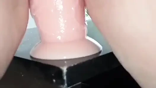 Schmutzige sahnige muschi und großer eingeölter arsch, nimm einen großen dildo