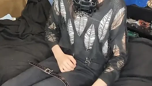 Sakso çekiyor harnes hogtie