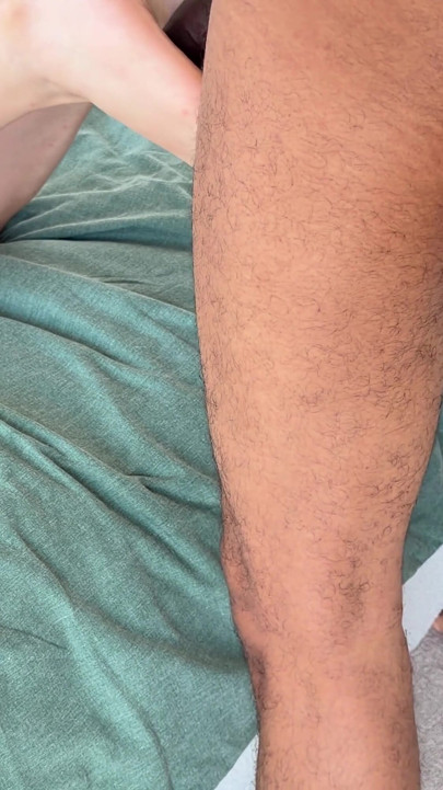 Random Hook up Fucks Me Feet After a Massage You Adding or Cleaning up