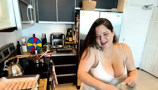 Прямая трансляция с Dani Valentina