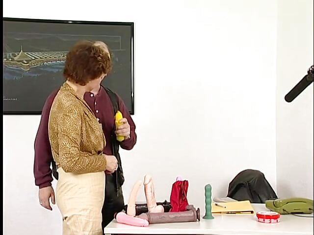 Granny enjoys getting dildo fucked after pussy is licked