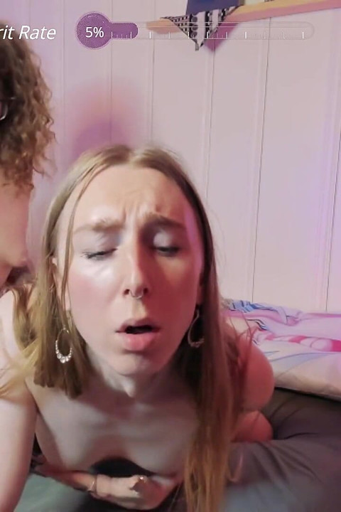 La première compilation de cam show d’une star lesbienne tgirl