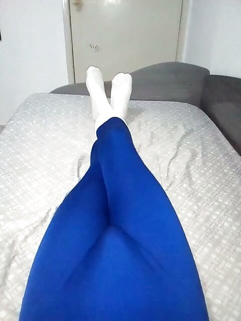 Have fun in blue zentai suit