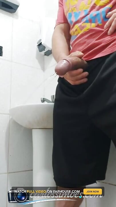 Brazilian Carlos Simões-well-endowed and Hung-peeing and Showing off His Huge, Thick Cock. Part 3.