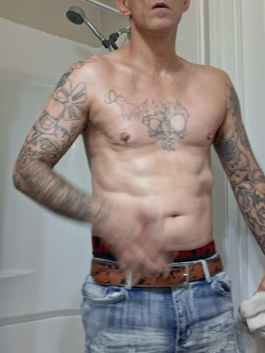 Giving fans and following a good flexing show