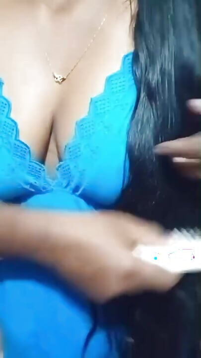 Indiana esposa peituda