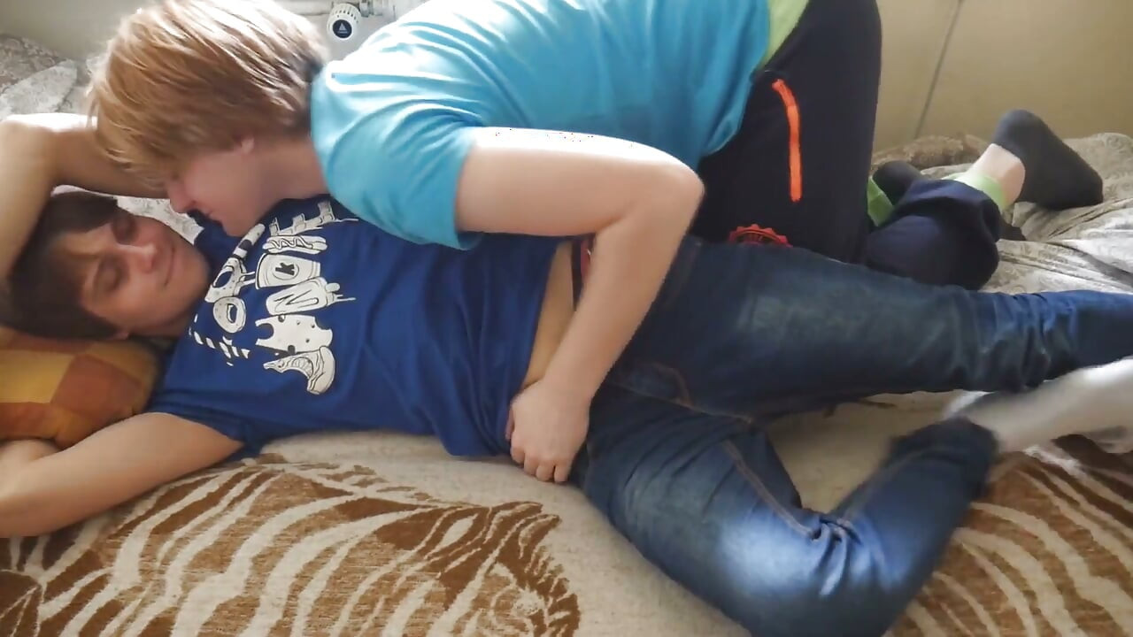 Horny hunk making a pass on averse twink