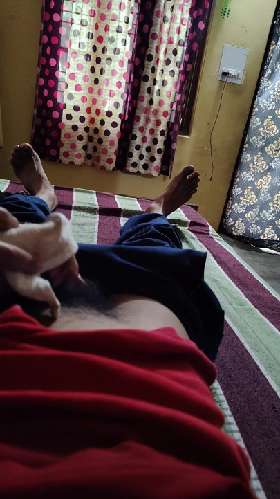 Indian Desi Village Bhabhi Sucking Dick of Her Lover and Cumshot