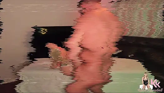 Pawg orta yaşlı seksi kadın göt oyunuyla yağlı elle muamele masajı yapıyor ve sonra sikiliyor!