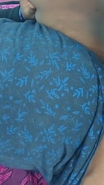 Momento cautivador de "Tamil Akka follando caliente en su hermanastro"