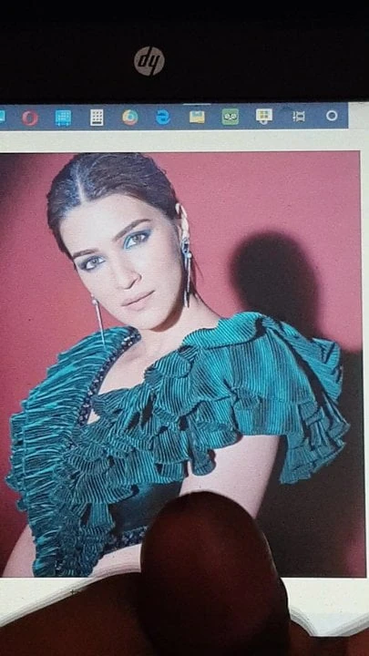 Kriti sanon cum