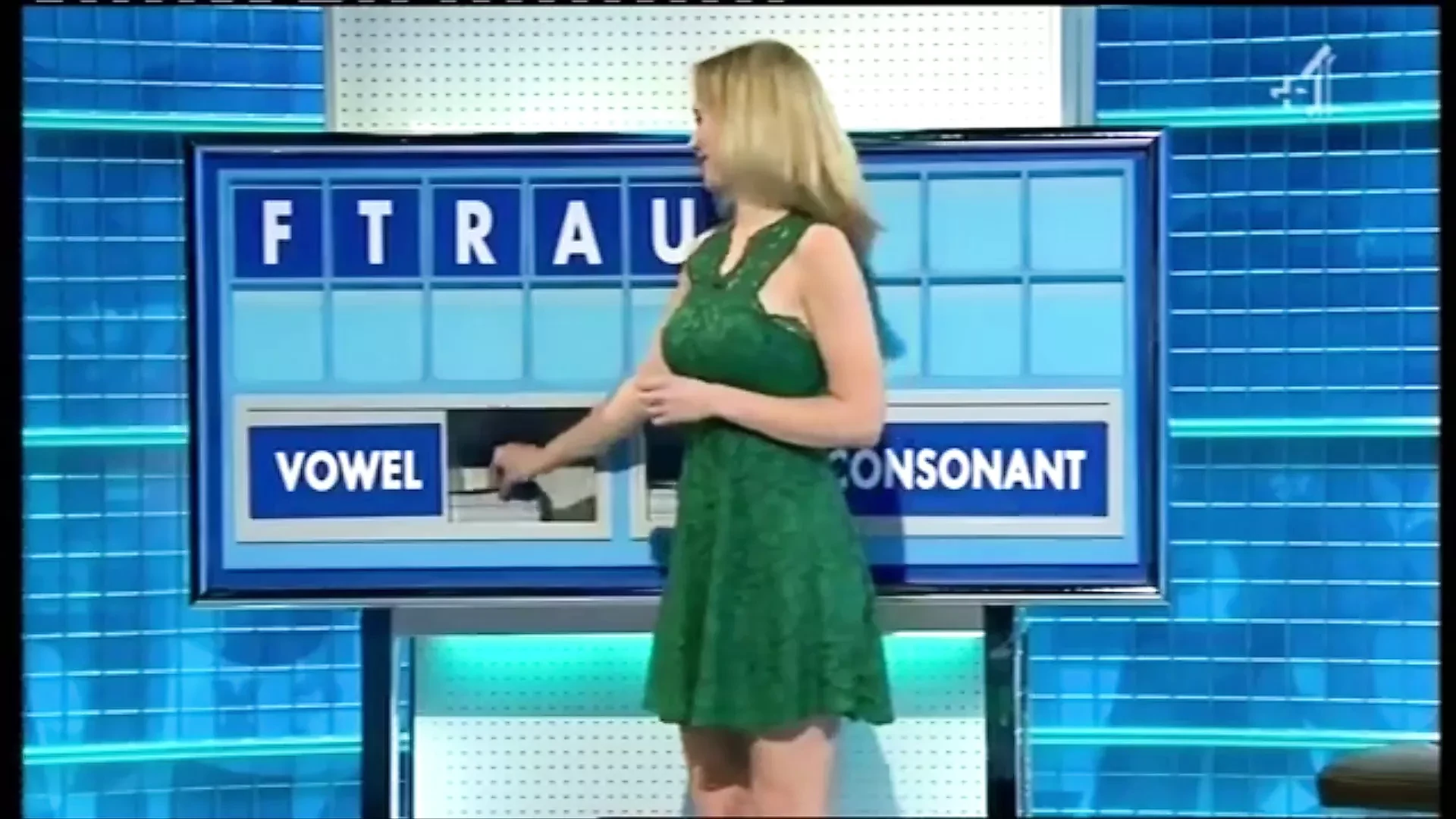 Rachel Riley 5 Sexiest Outfits