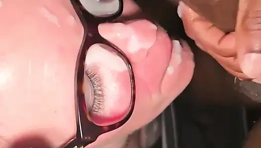 Горячий Буккаке в сауне Lynx