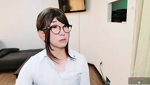 Seksi bir kadın öğretmene izleyiciler tarafından şaka yapılıyor... Heyecanlı mısın?