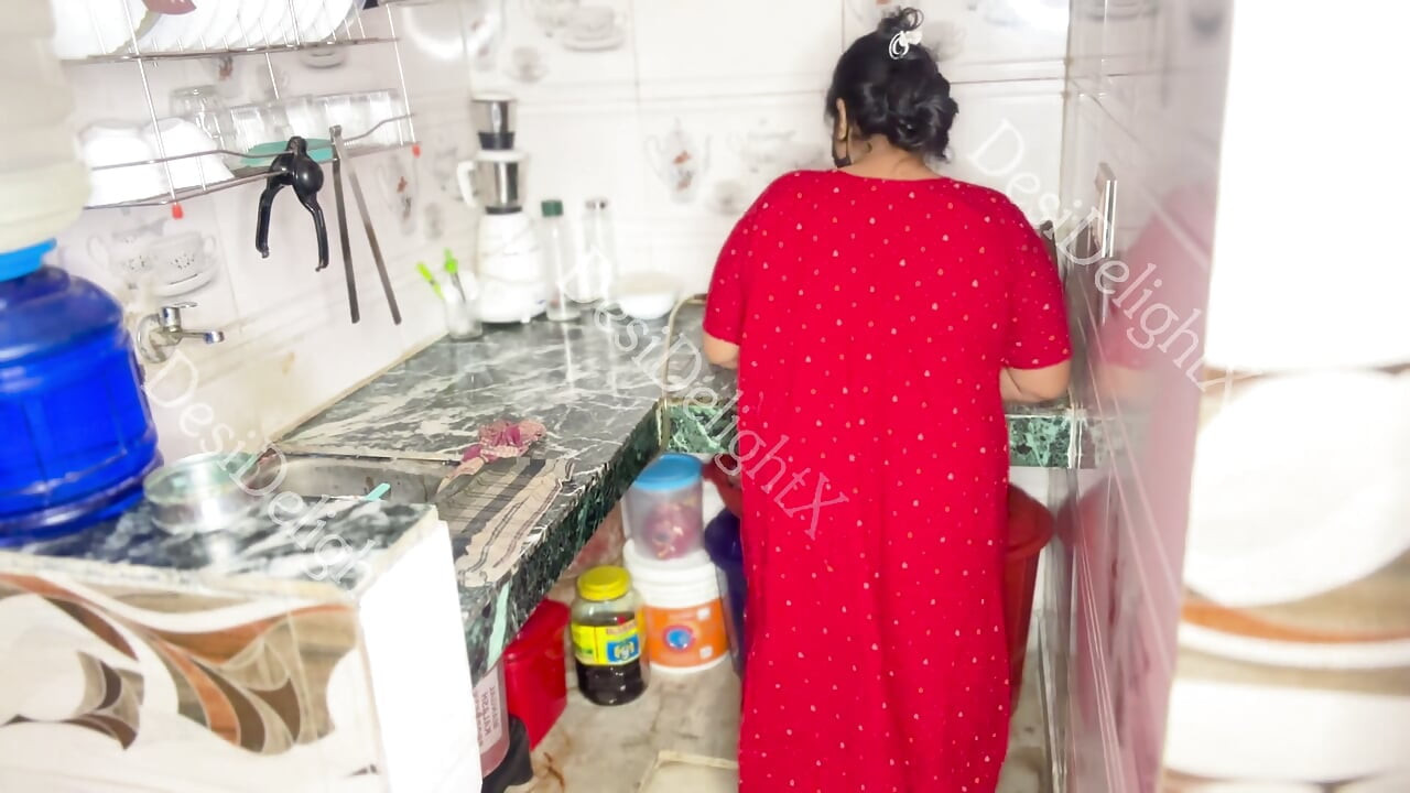 Bhabhi Calls Devar in Kitchen for First Time Passionate Sex
