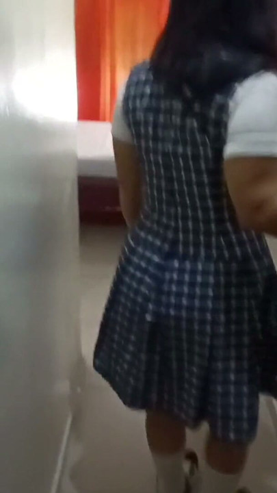 Erster Teil: Das Mädchen will eine Sache zurückholen und bekommt den Arsch zerfetzt – sie füllen meinen Arsch mit Milch, Anal-Pack und mehr in einem Kohl-Motel | Clip 1