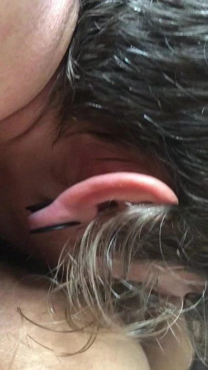 Eat my cum from her pussy