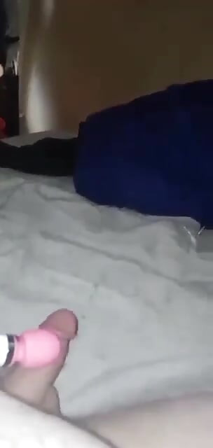 Hands free cum shot