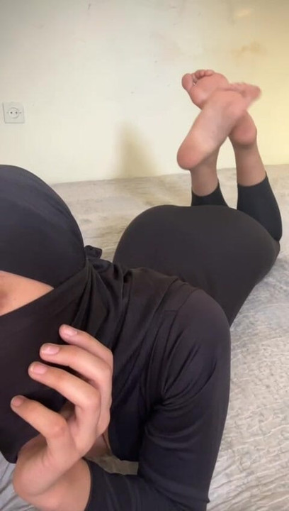 وجه لطيف ، مؤخرة سميكة