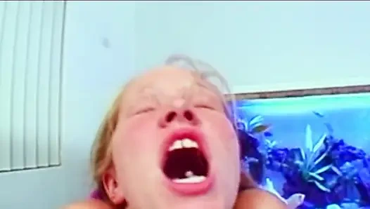 Teenies party - saatler süren vahşi genç sürtükler durmadan grup seks yapıyor!