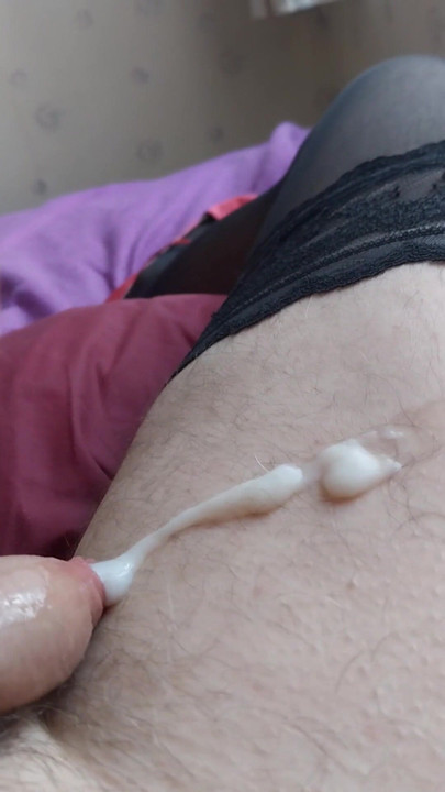 驚くほど柔らかい小さなクリトリスシシーガズム |クリップ2