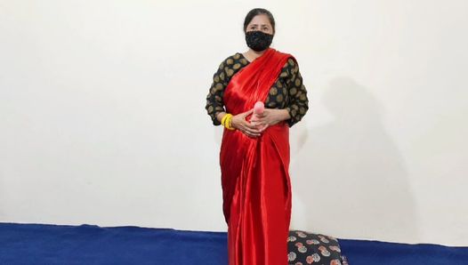 Sexy india cabalgando consolador en hermoso sari