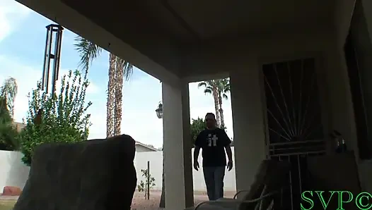 Рыжая пума с большими сиськами обожает соблазнять