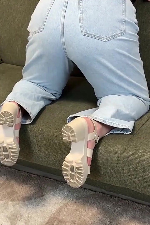 She Crushed His Fucking Testicles with Her Dirty Heels! Blue Balls - Dave Moon - Mia - Bbusting (ballbusting)