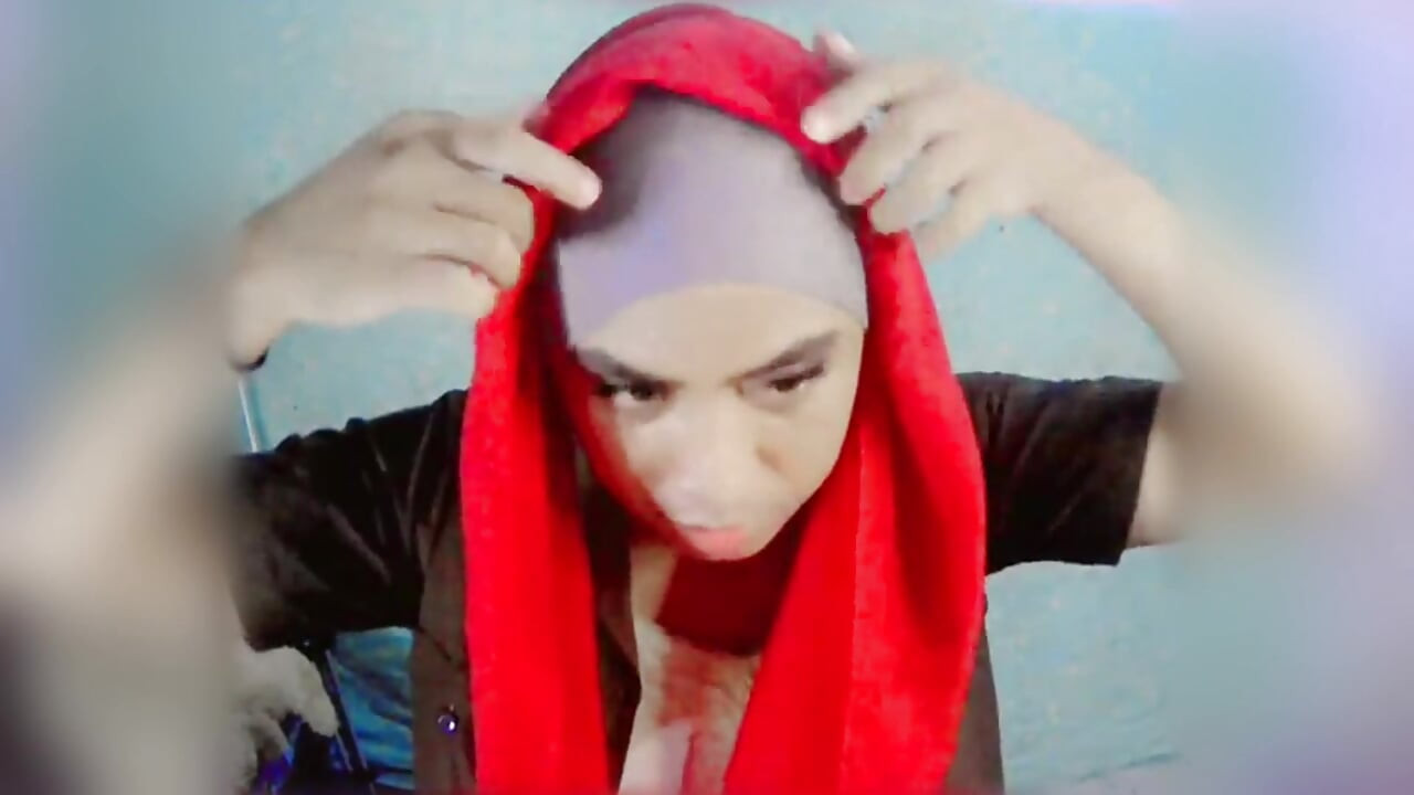Sissy Hijab Fun Masturbating Solo