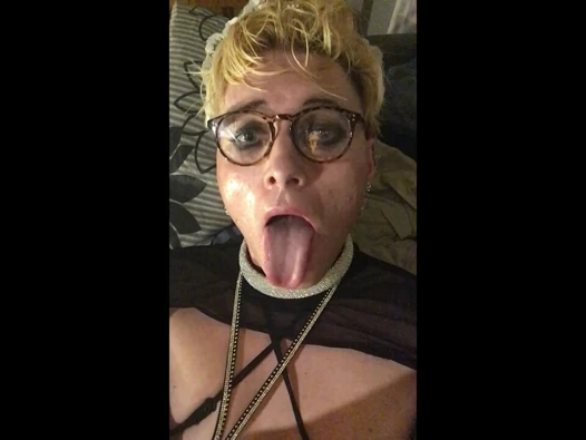 Feminin sissyfaggot aşk teşhiri