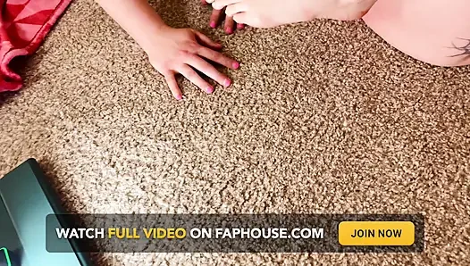 Piggy Rose Eats Blaizeybby's Pussy
