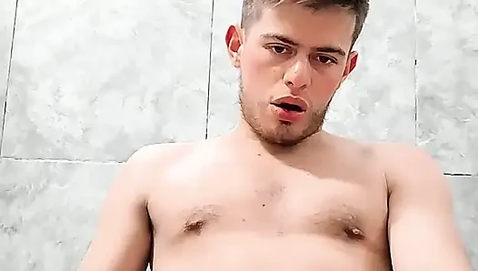 İçecek süt.