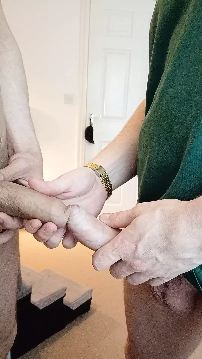 Ry e Rowan padroneggiano l'arte dell'attracco con enormi sborrate