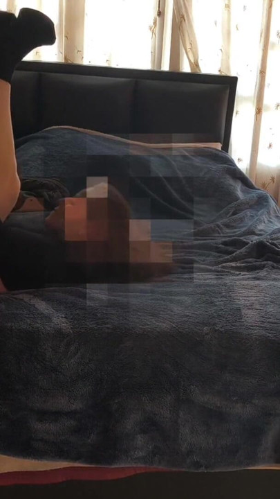 Aku meyakinkan temanku yang dewasa dari gym lagi untuk bercinta sepanjang hari | Klip 2