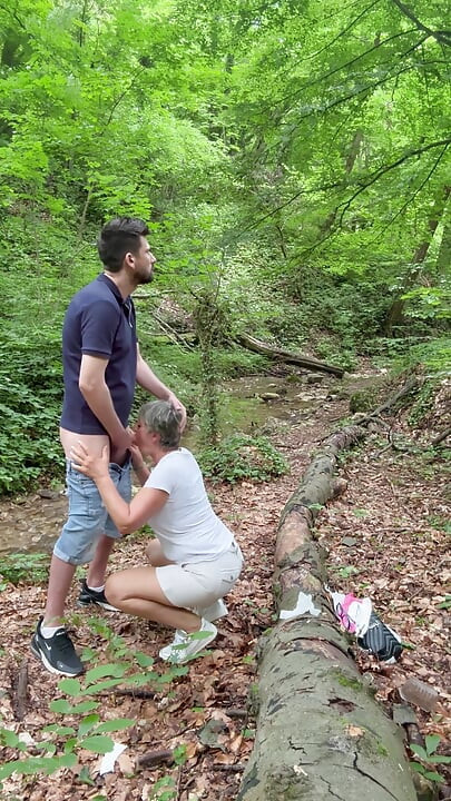 Madam O Outdoor Anal 5