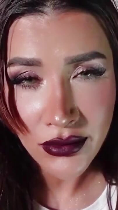 Scursă și deținută