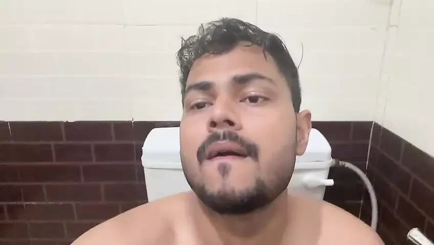 Fofa garoto se masturbando