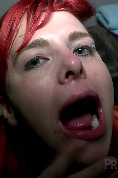 Ona je zabavna mala jebačica