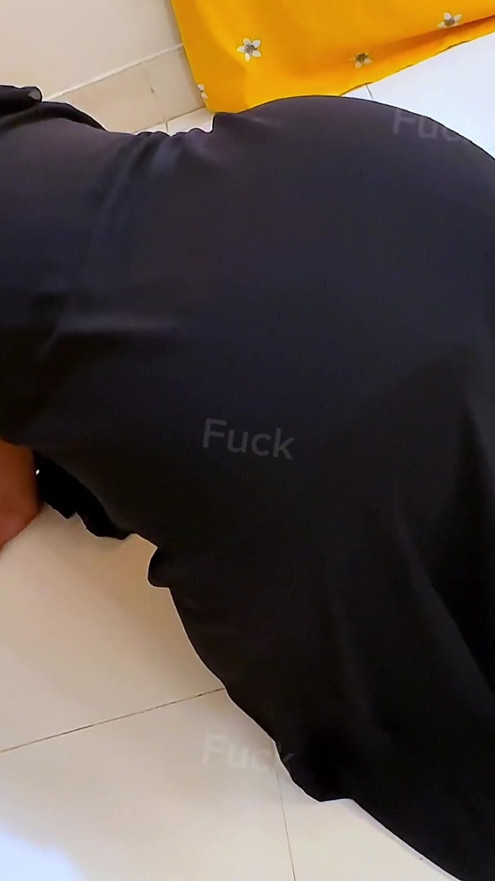 Playing Truth or Dare with My Arab Big Ass Stepmom! Now She Clean My Room Like Doggystyle