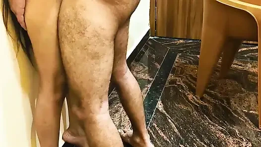 Первый хардкорный секс-видео с красивой индийской девушкой дези с тугой киской, секс-видео красивой дези с возбужденной деревенской девушкой