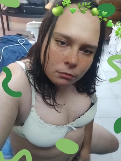 Ragazza sexy in cam da sola